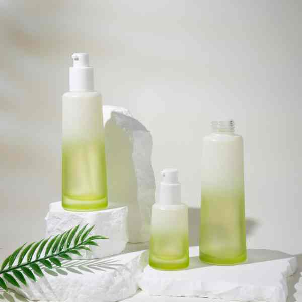 DSC03317 30/100/120ml Lotion Bottle with Pump BP628